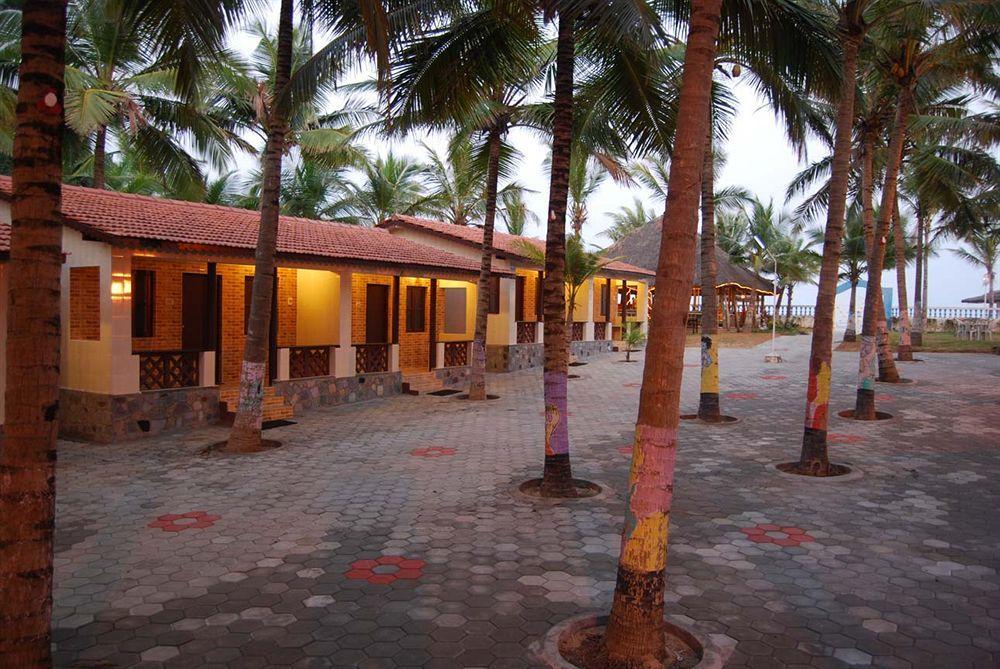 Bluebay Beach Resort Mahabalipuram Exterior photo